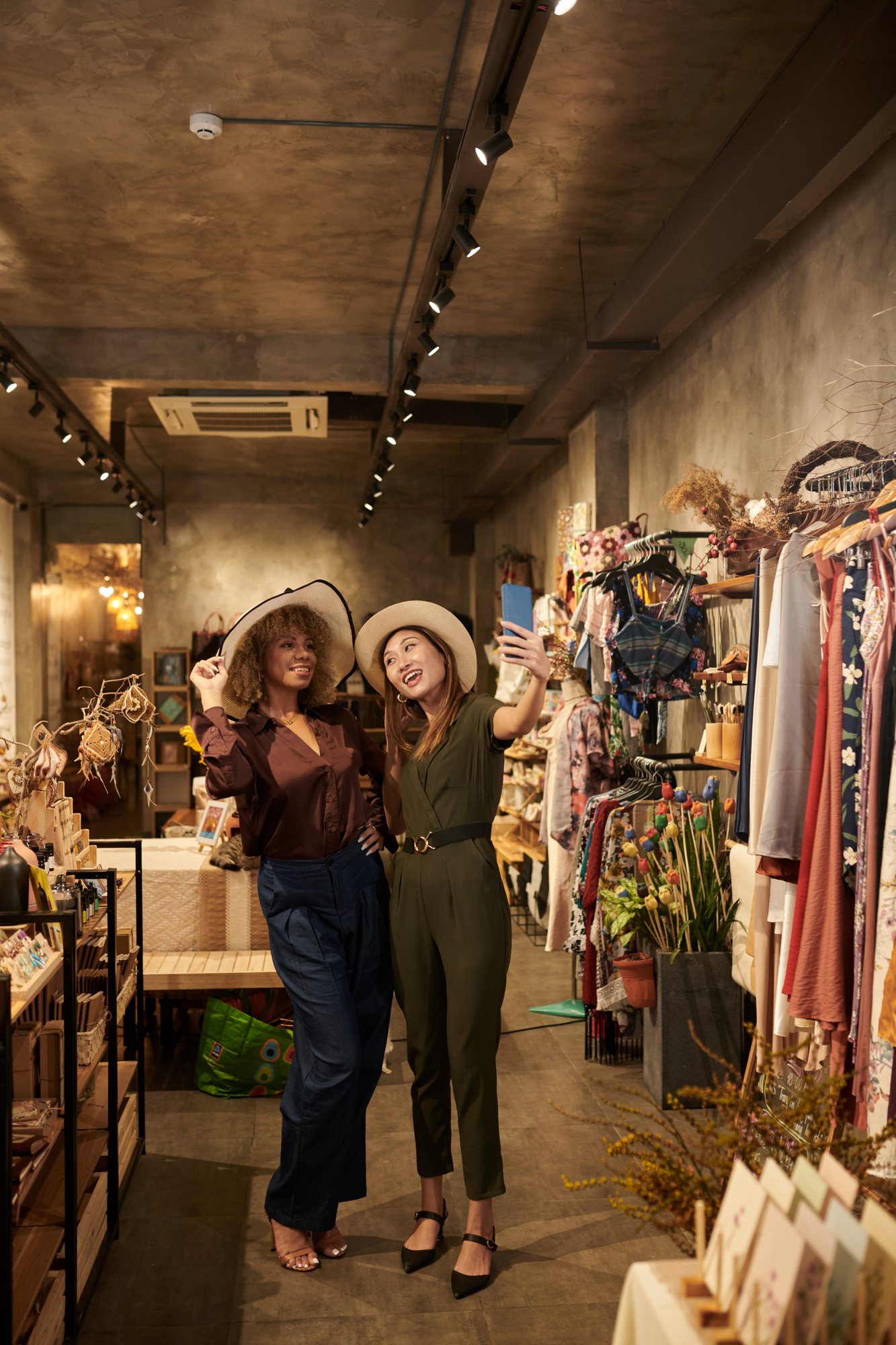 women-taking-selfie-in-straw-hats-2025-02-11-14-00-01-utc